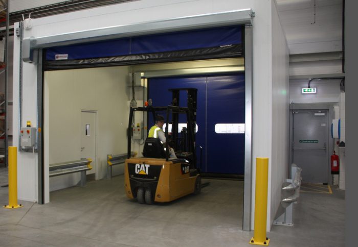 FOUR PROVEN WAYS TO PROTECT HIGH-TRAFFIC INDUSTRIAL DOORS AGAINST DAMAGE