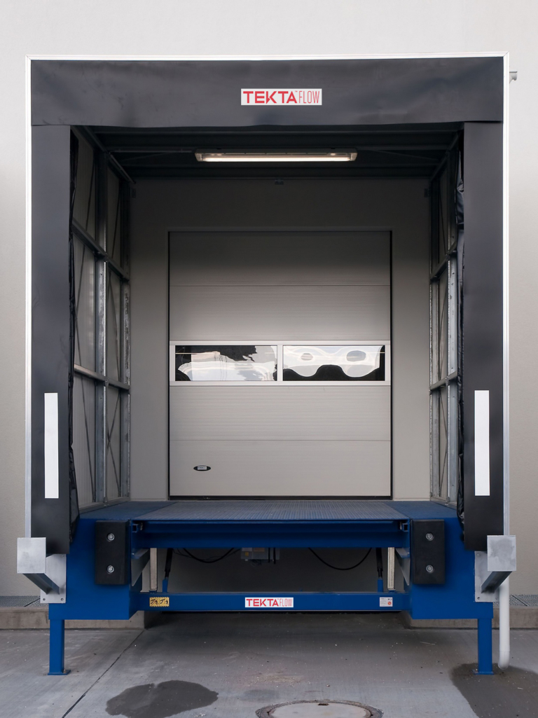 Loading House with Telescopic dock leveller